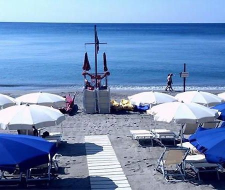 Savona Casa Vacanze Vicino Mare 3 Minuti Wifi エクステリア 写真