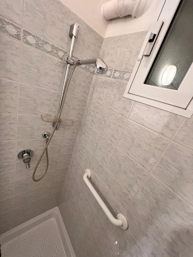 Savona Casa Vacanze Vicino Mare 3 Minuti Wifi エクステリア 写真