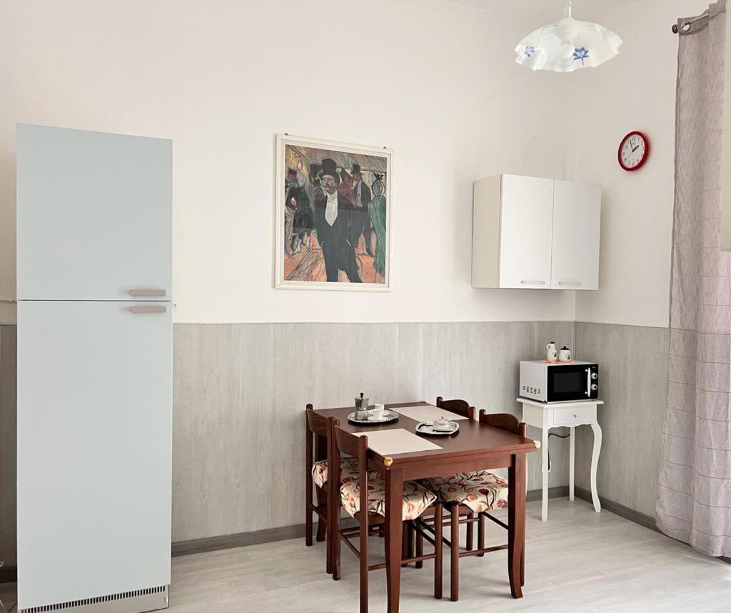 Savona Casa Vacanze Vicino Mare 3 Minuti Wifi エクステリア 写真