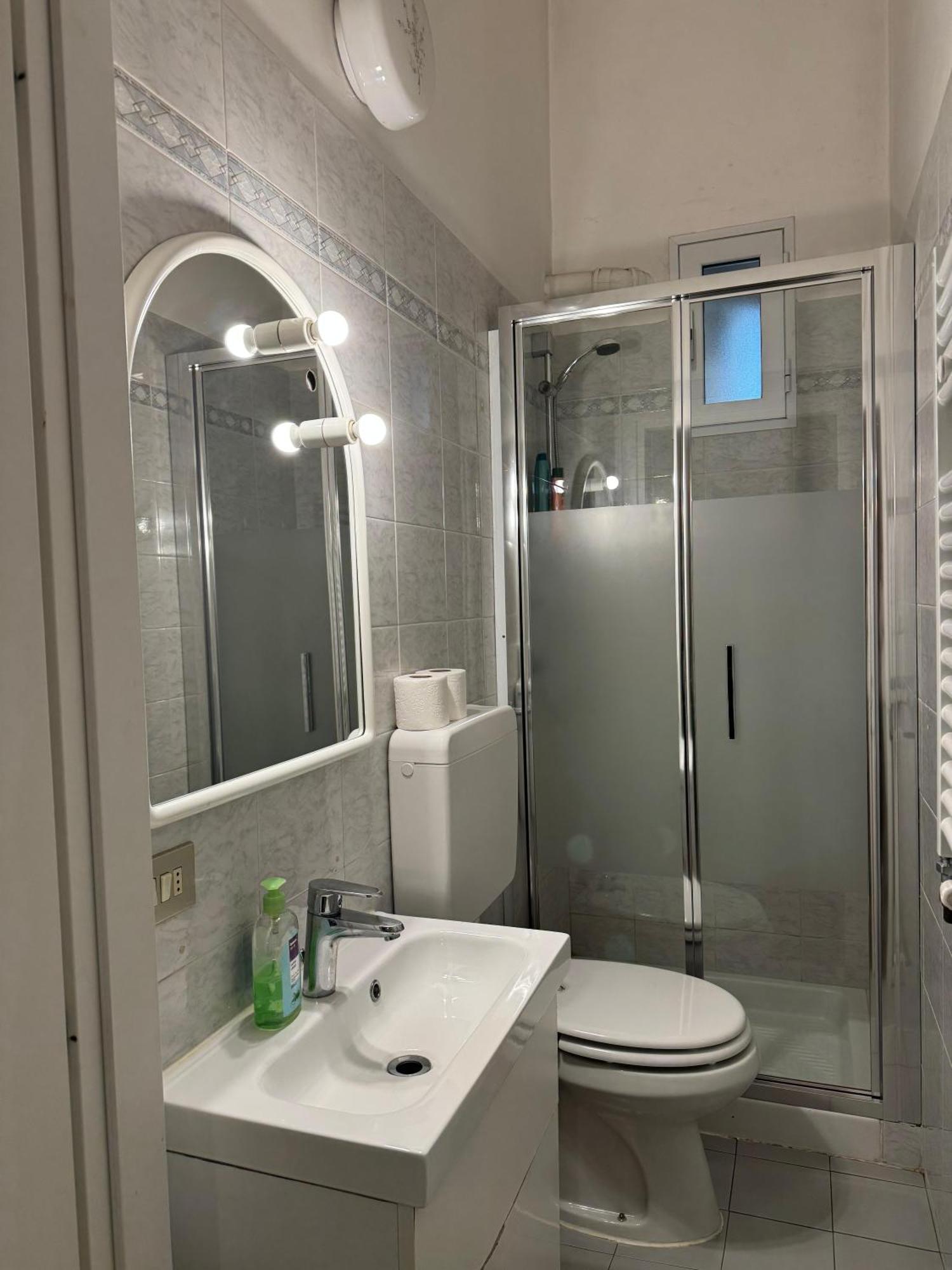 Savona Casa Vacanze Vicino Mare 3 Minuti Wifi エクステリア 写真